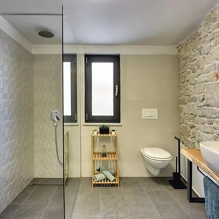 Korina Villa