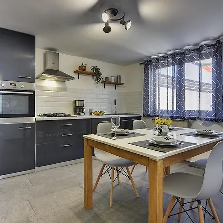 Korina Villa *